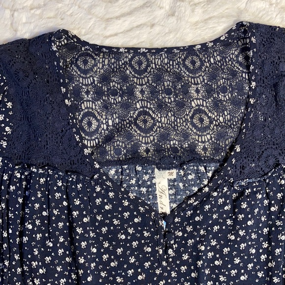 CLOSING SALE Modcloth Floral & Lace Peasant Top - Picture 2 of 7